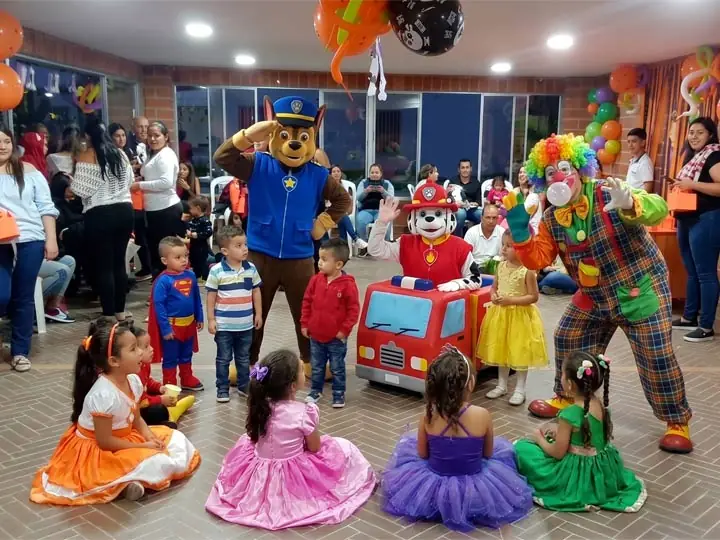 Recreación para fiestas infantiles con personajes